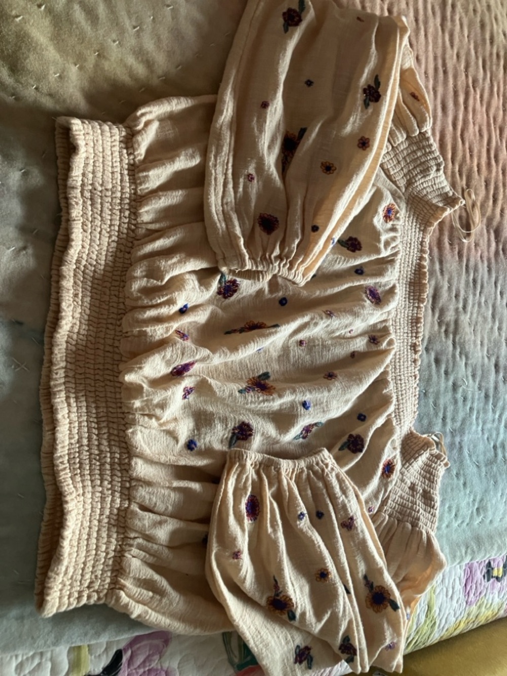 Free People Saachi Smocked Off-Shoulder Embroidered Peasant Top Size Large - Picture 8 of 11